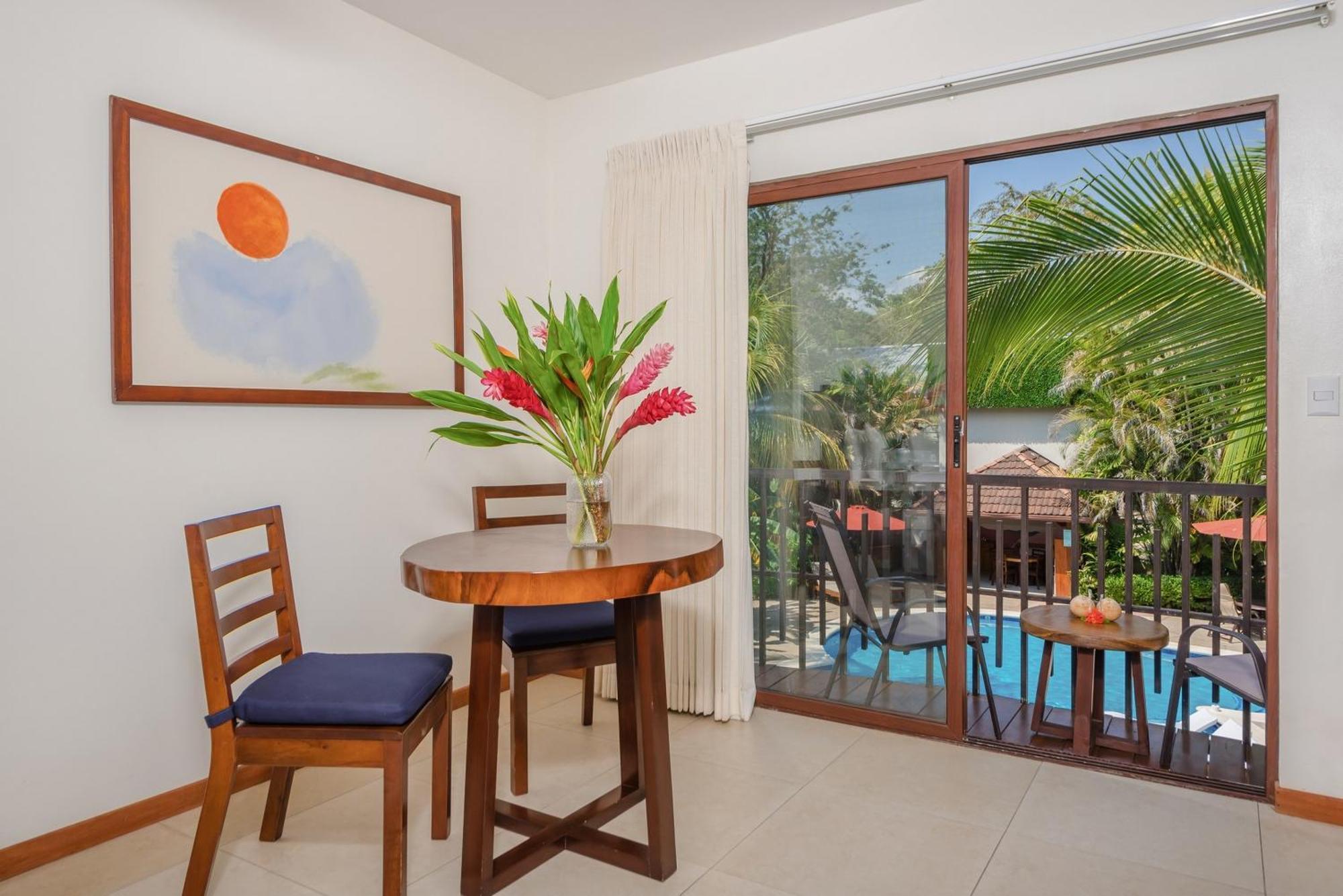 The Coast Beachfront Hotel Tamarindo Bagian luar foto